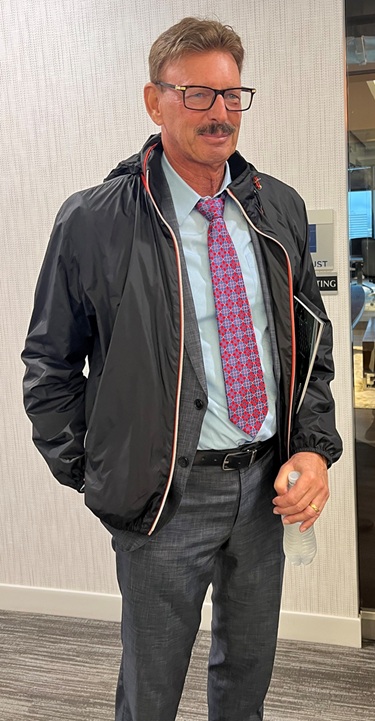 Lothar Estein Lothar Estein bei der Besichtigung des Pinnacle Towers, Dallas