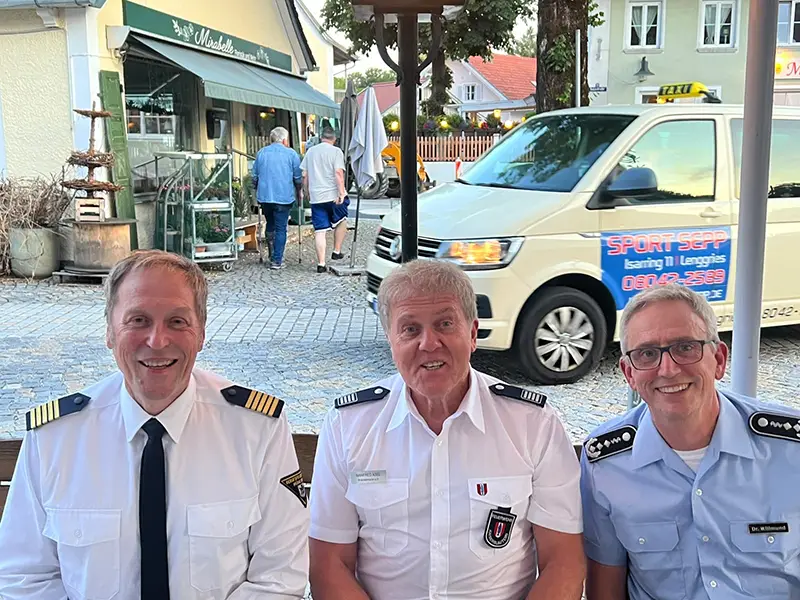 osvs-bergwacht-2 Blaulicht- Vertreter im Tölzer Bräustüberl