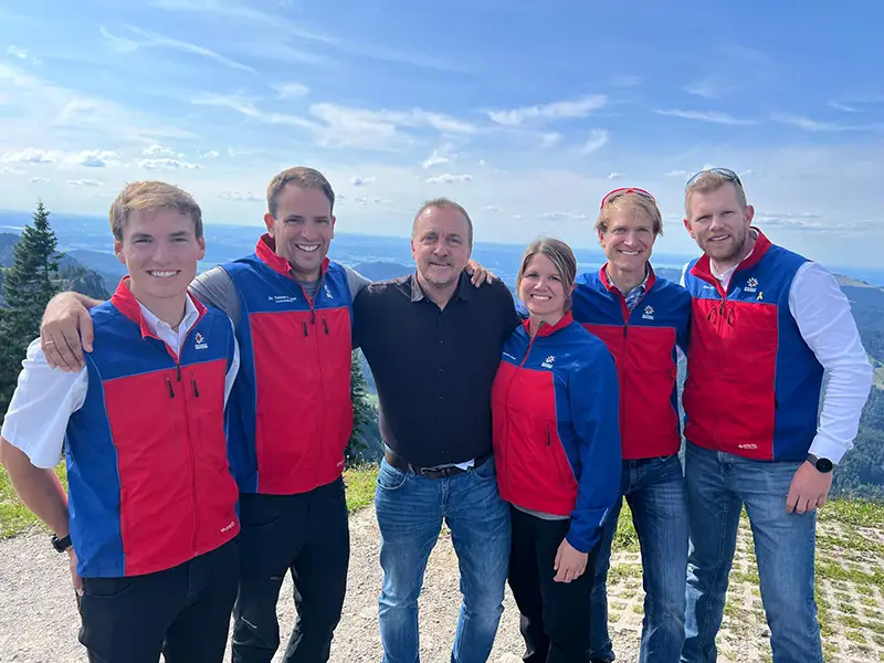 osvs-bergwacht-team Mitglieder der Bergwacht Bad Tölz mit Axel Hermann